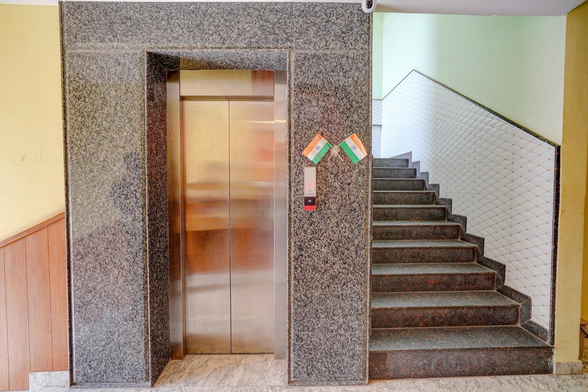 Fabhotel Bns Comforts Bangalore Eksteriør billede